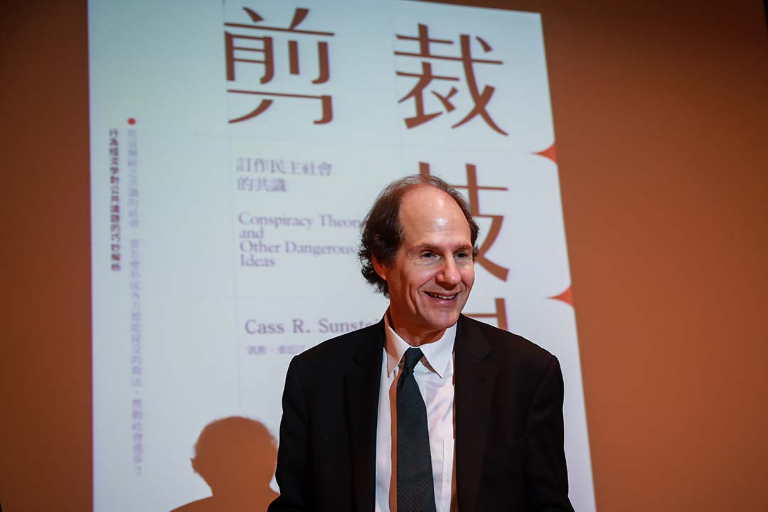 美國學者桑思汀。攝:Billy H.C. Kwok/端傳媒