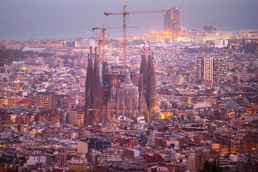 建築家安東尼·高第（Antoni Gaudí）的代表作聖家堂自1882年起開始施工，預計2026年可完成主體部份，2032年可完成全部裝飾。攝：David Ramos/Getty