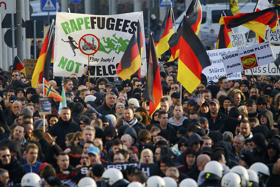 1月9日,德國科隆,反移民團體 PEGIDA 發起示威,抗議默克爾的難民政策。攝 :Wolfgang Rattay/REUTERS