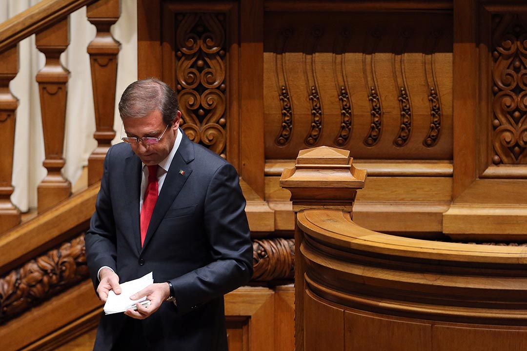 上任不足兩周的葡萄牙新總理科埃略(Pedro Passos Coelho)因新政府提出的施政計劃被國會否決宣布下台。攝:Armando Franca/AP