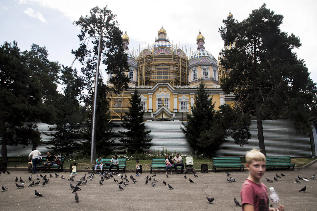 阿拉木圖(Almaty)的東正教堂 Zenkov Cathedral 又名升天主教座堂(Ascension Cathedral),建於1907 年,是現時世界第二高的木造建築物。
