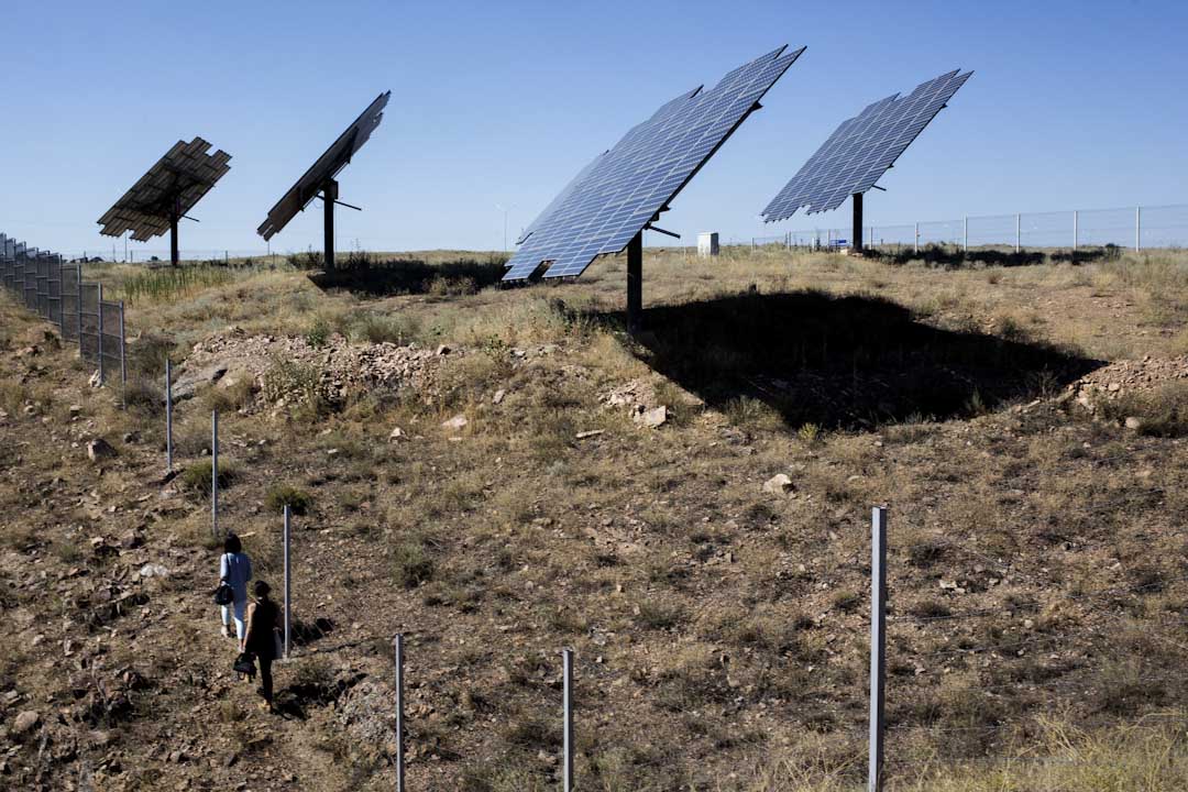 太陽能電廠(Solar power plant 2 MW Samruk-Green Energy)於2013年啟用,共有固定方向和會隨太陽移動的兩種共八千片自斯洛文尼亞進口的太陽能板,佔地六公頃,是哈薩克第一座太陽能電廠。