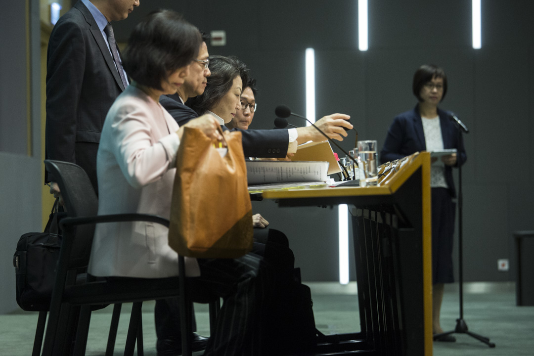 2019年5月7日,律政司司長鄭若驊資深大律師、保安局局長李家超帶領律政司及保安局代表就《2019年逃犯及刑事事宜相互法律協助法例(修訂)條例草案》舉行記者會。