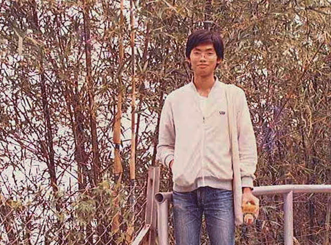 邢福增教授大學時的照片。